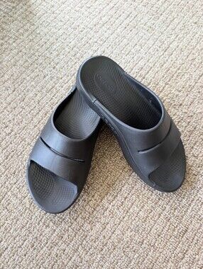 Women's Oofos Slides Size 9